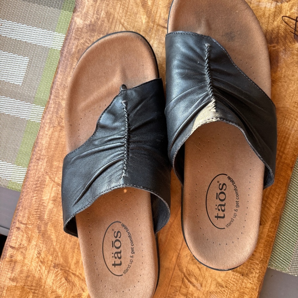 TAOS Sandals